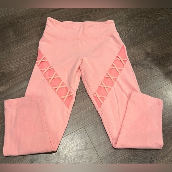 Victoria’s‎ Secret Sport capris - Picture 1 of 3